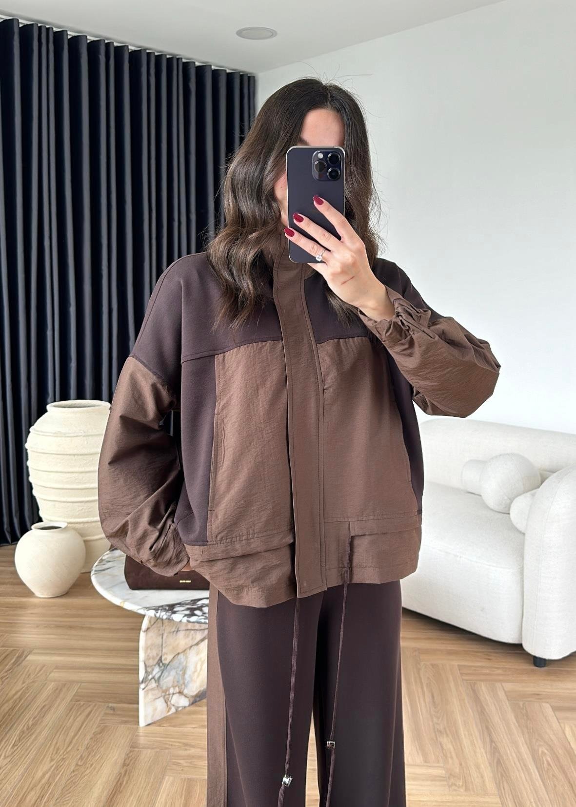 Paraşüt Detaylı Takım KAHVERENGİ